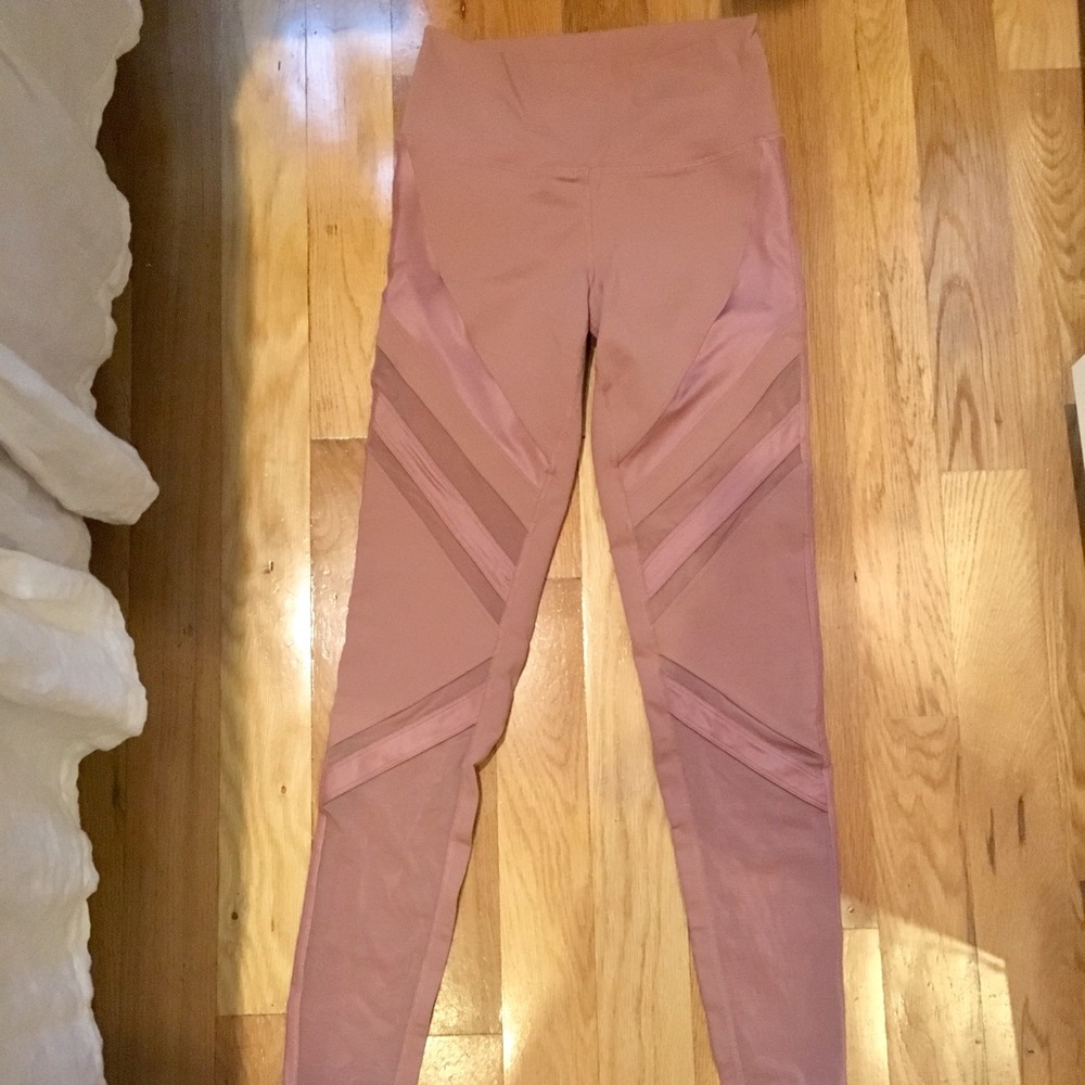 GENTLY WORN HIGH-WASTED ALO EPIC LEGGINGS